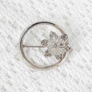 Silver Tone Round Brooch Marcasite Floral Motif  Fashion Pin Unbranded Vtg 1960s
